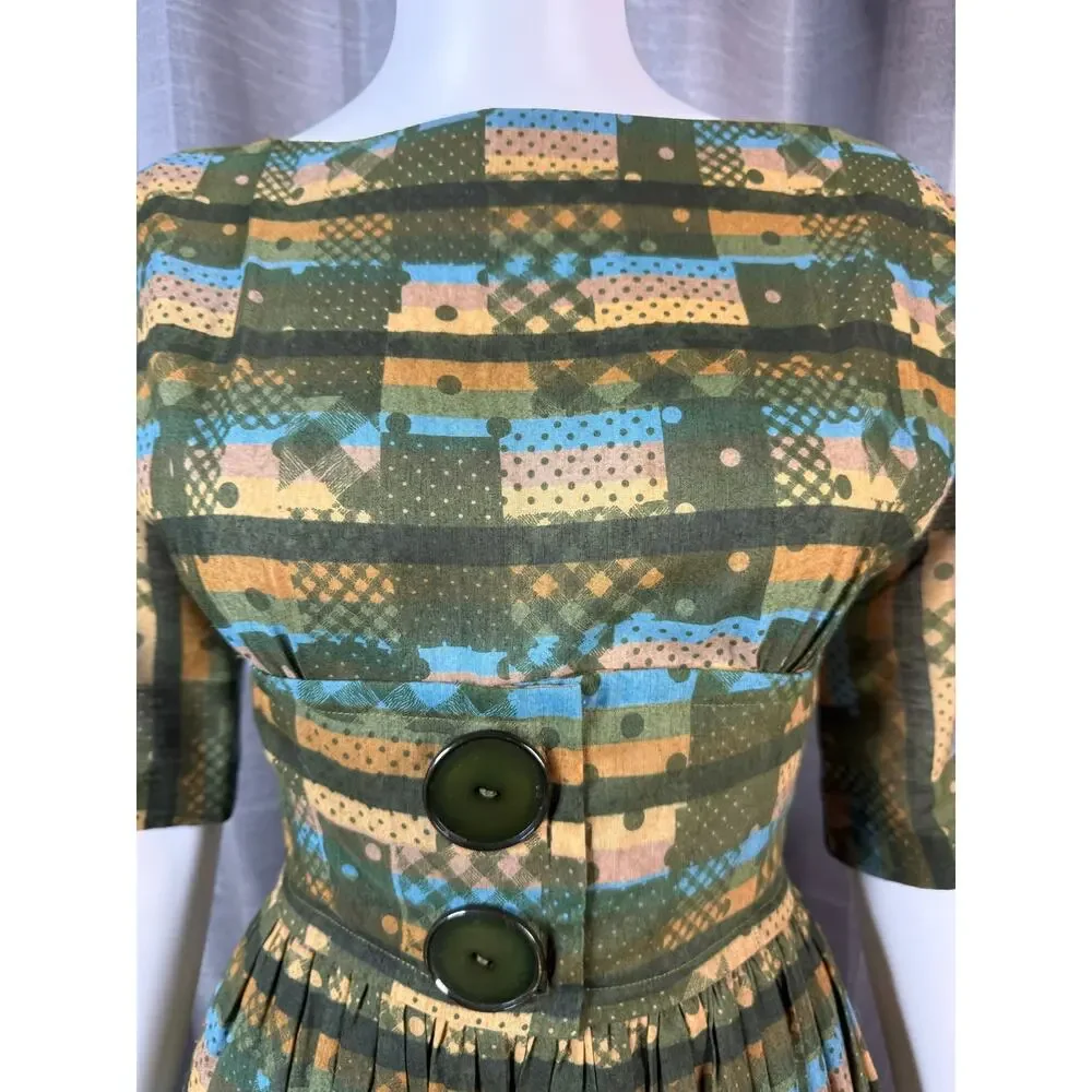 Vintage Moss Green Novelty Print Cotton Day Dress - Picture 2 of 8
